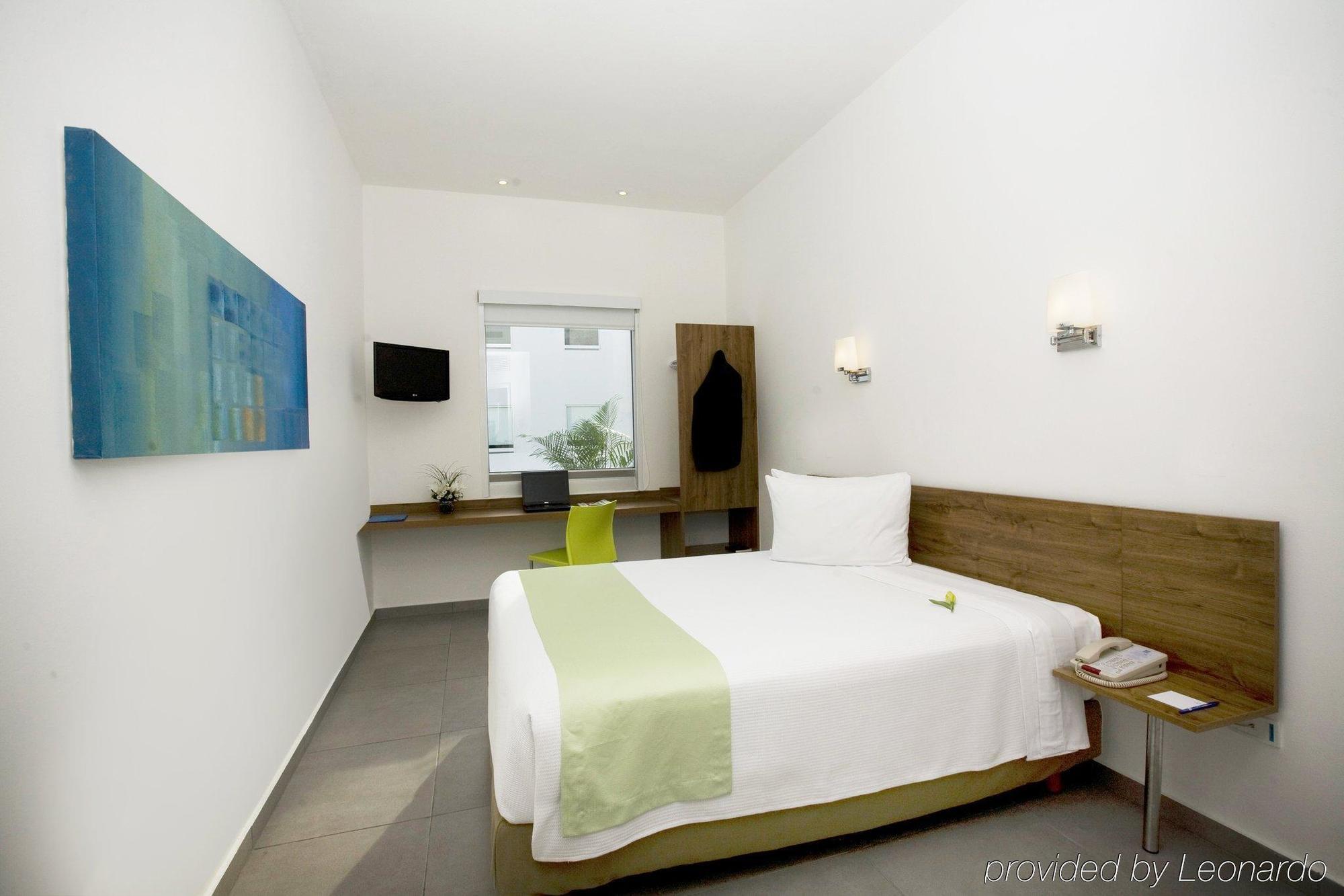 Hotel One Playa Del Carmen Esterno foto
