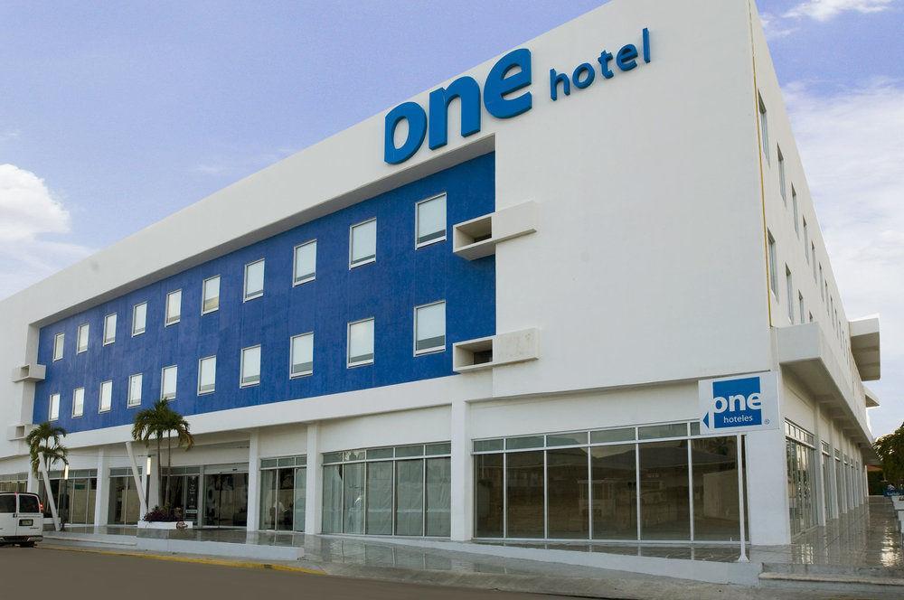 Hotel One Playa Del Carmen Esterno foto