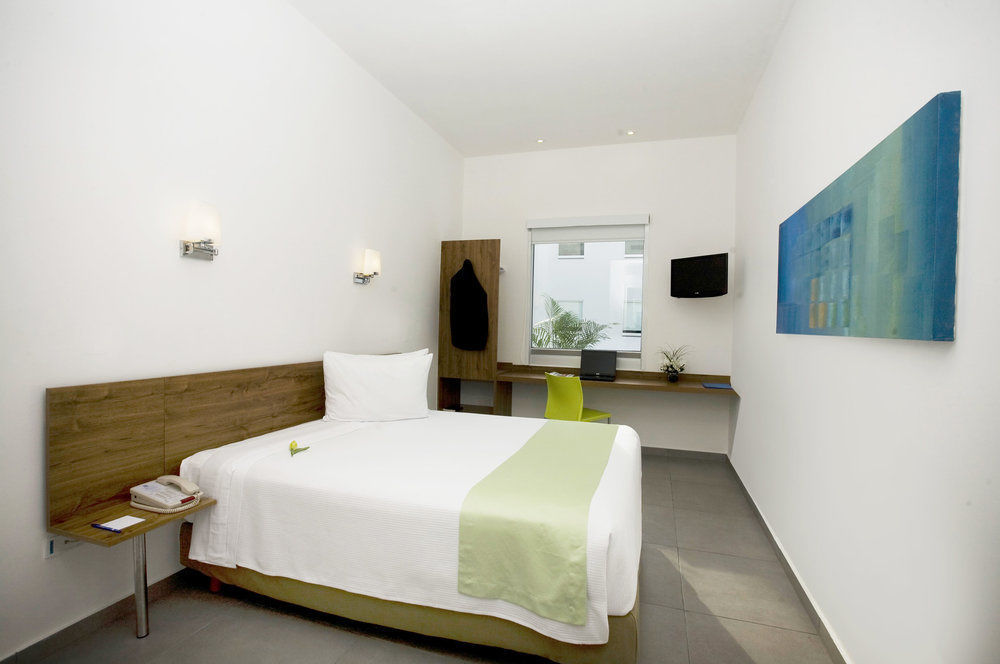 Hotel One Playa Del Carmen Esterno foto